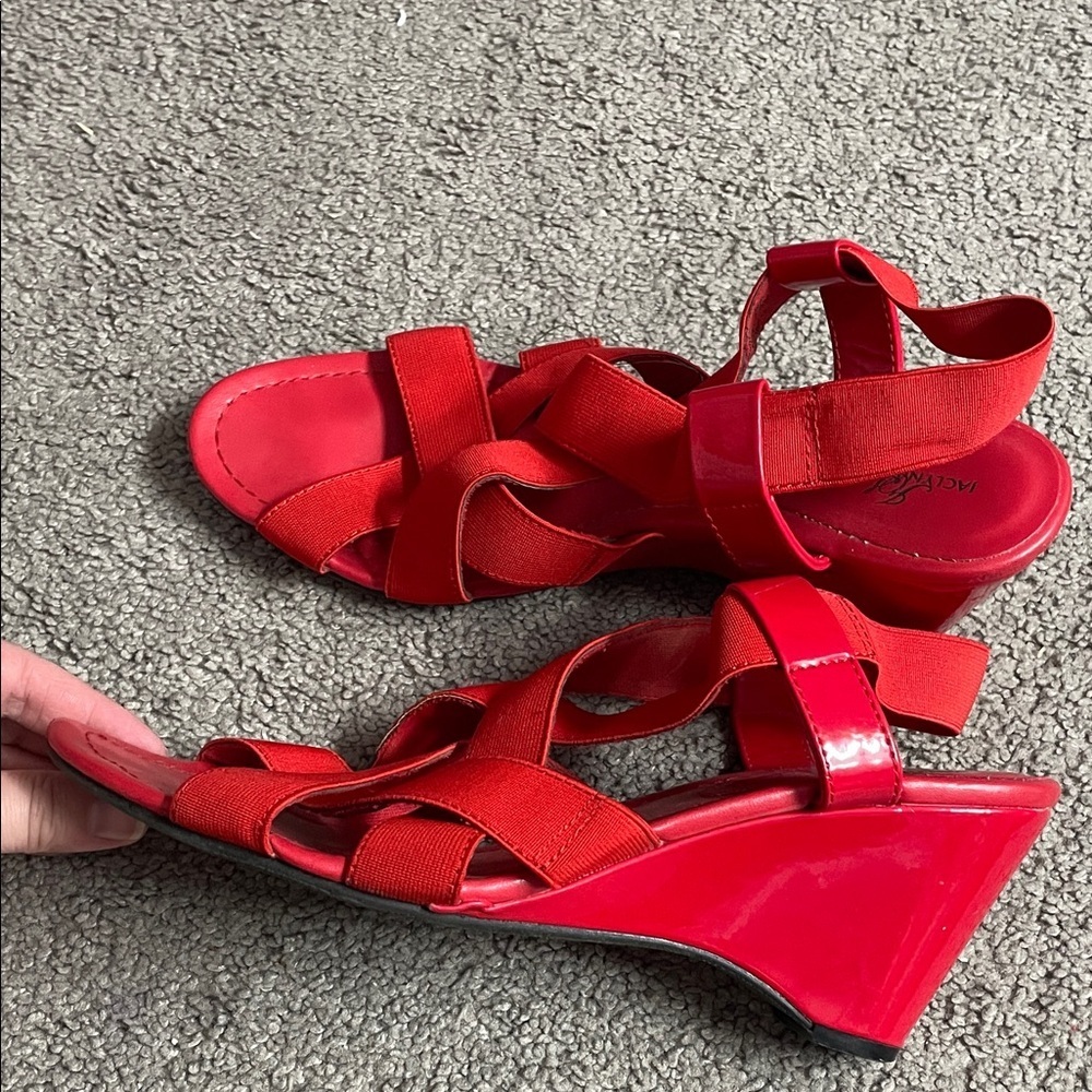Jaclyn Smith Red Strappy Wedge Sandals Size 9 FAIR CONDITION - Picture 7 of 10